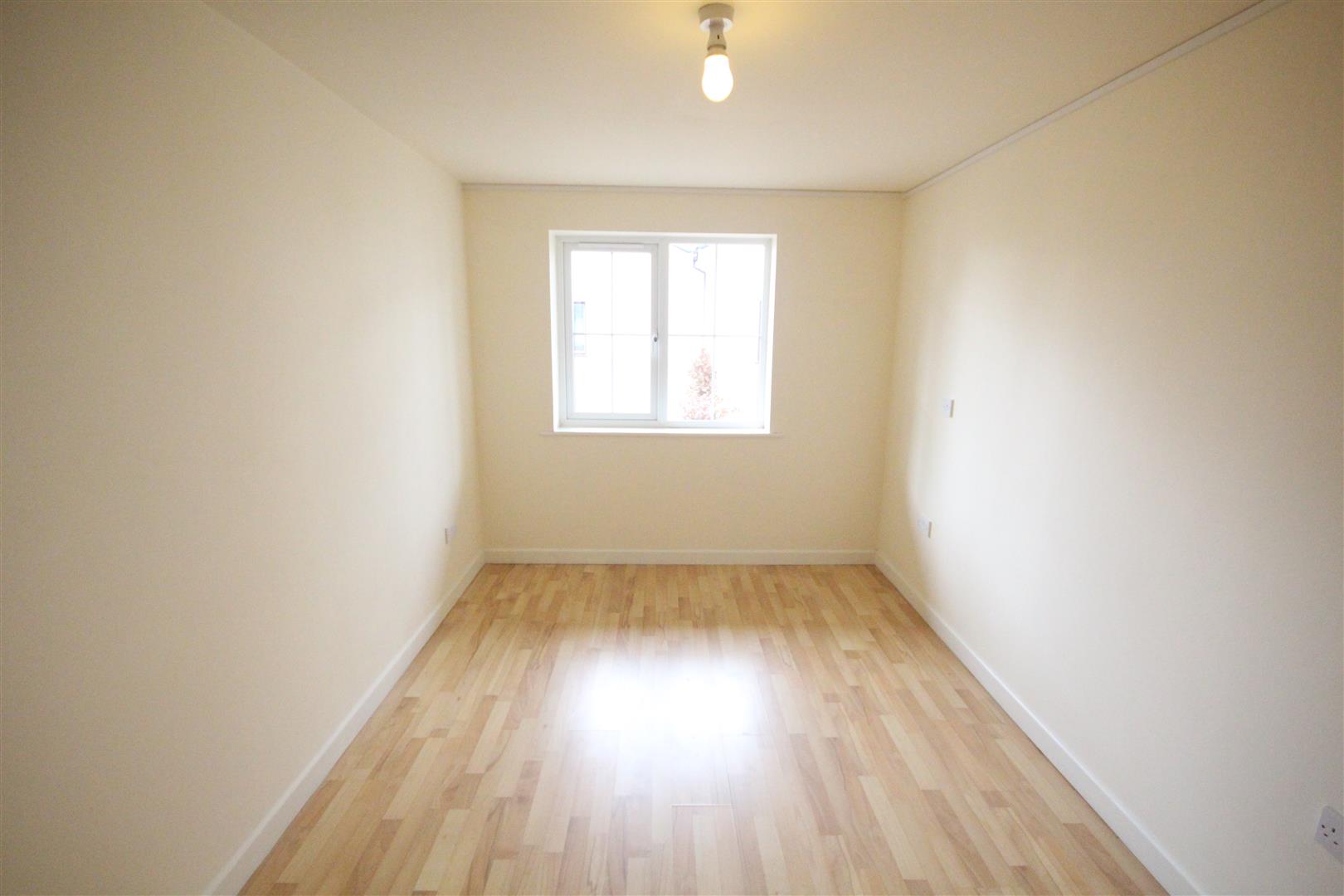 2 bedroom apartment SSTC in Colne - IMG_3452.jpg